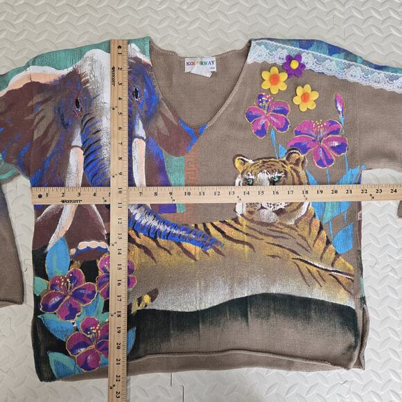 Vintage Sweater Women 1 (L XL) Handpainted Tiger Elephant 3D Flowers Tan Cropped - Picture 9 of 12